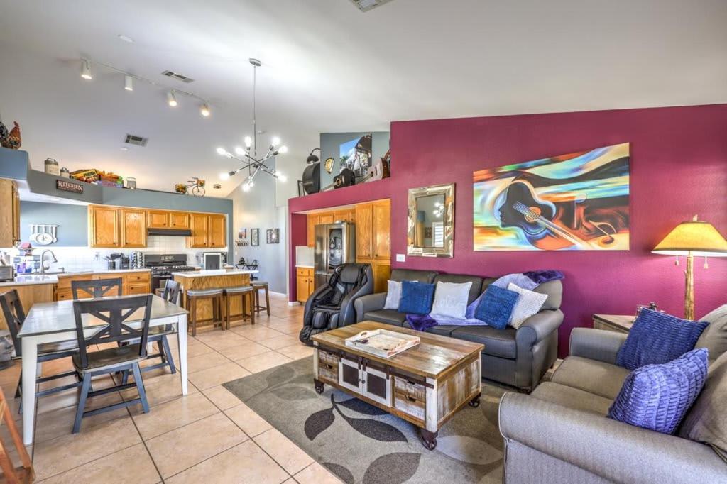Family Fun For Everyone In Las Vegas- 4 Bedrooms, Billiards, Game Room Henderson Exterior photo