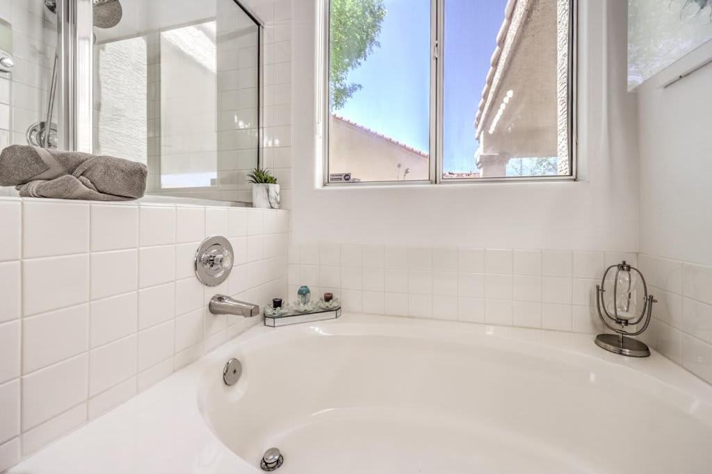 Family Fun For Everyone In Las Vegas- 4 Bedrooms, Billiards, Game Room Henderson Exterior photo