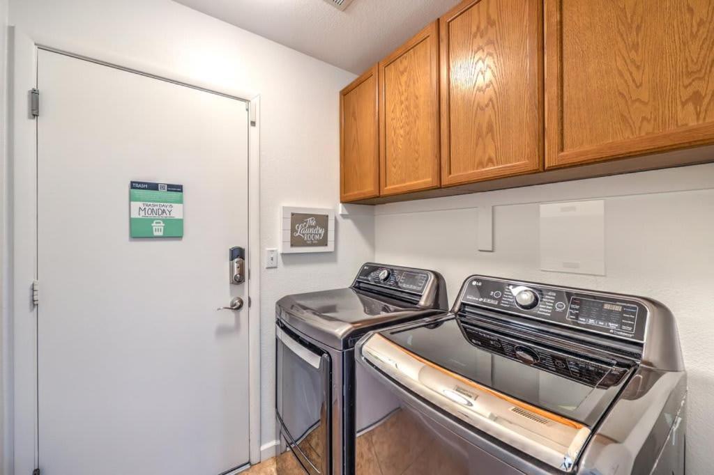 Family Fun For Everyone In Las Vegas- 4 Bedrooms, Billiards, Game Room Henderson Exterior photo
