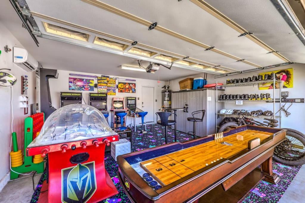 Family Fun For Everyone In Las Vegas- 4 Bedrooms, Billiards, Game Room Henderson Exterior photo